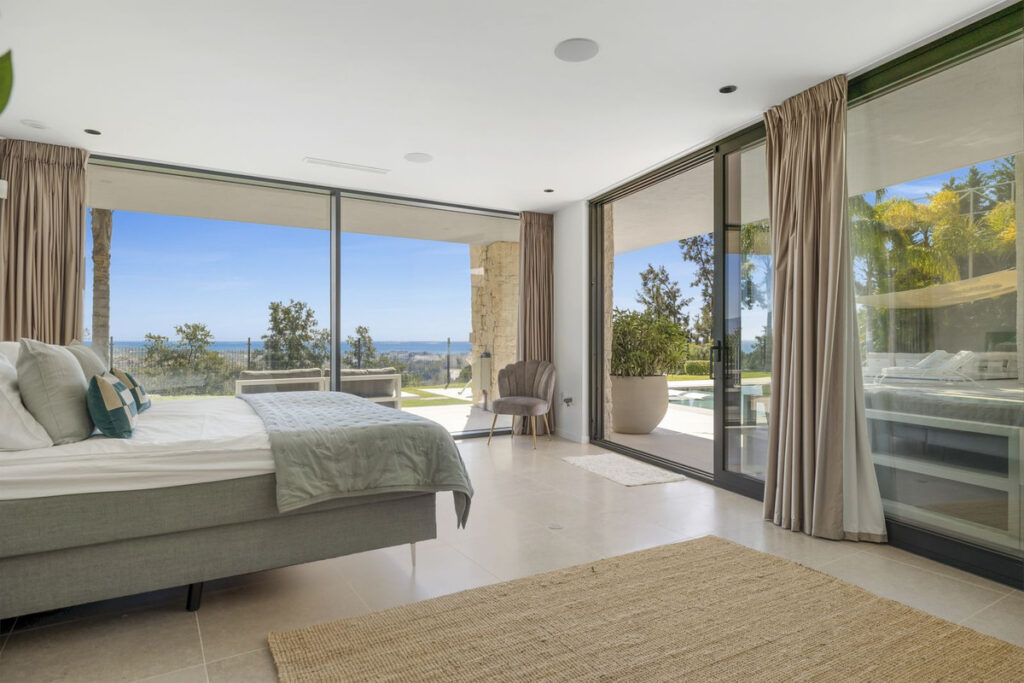 Villa for sale in Benahavis Costa del Sol